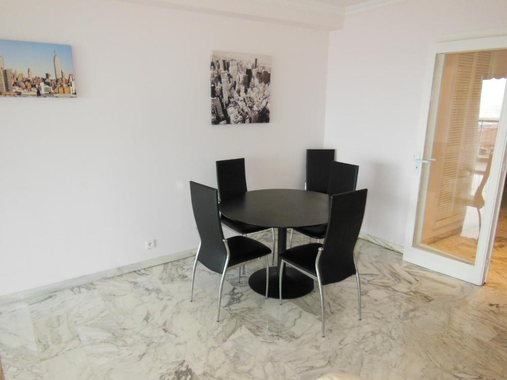 2, 3 And 4 Bedroom Sea View Forville Apartments 5 Mins From The Palais Cannes Oda fotoğraf